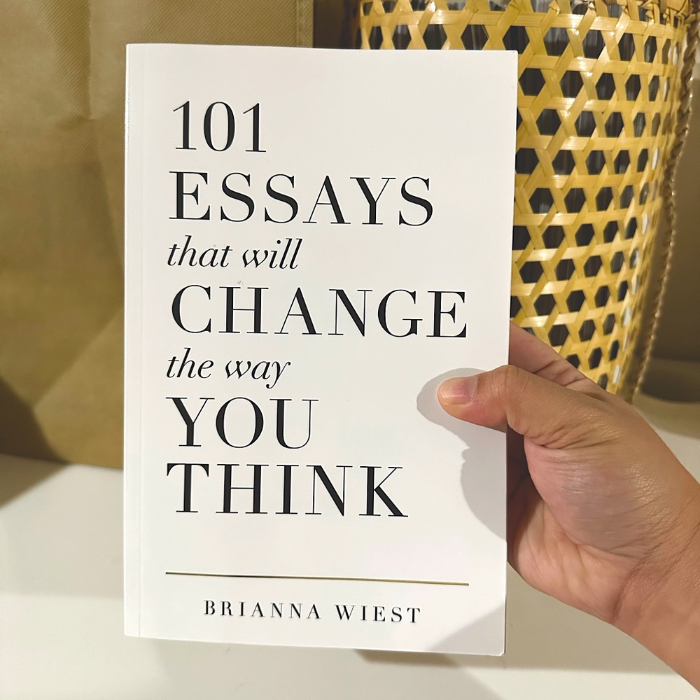 101 Essays That Will Change The Way You Think